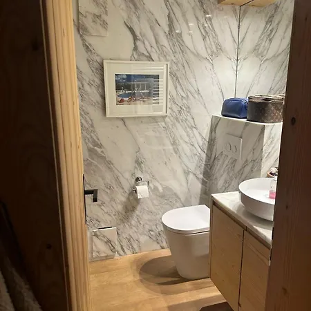 Charming Flat In The Heart Of Saanen